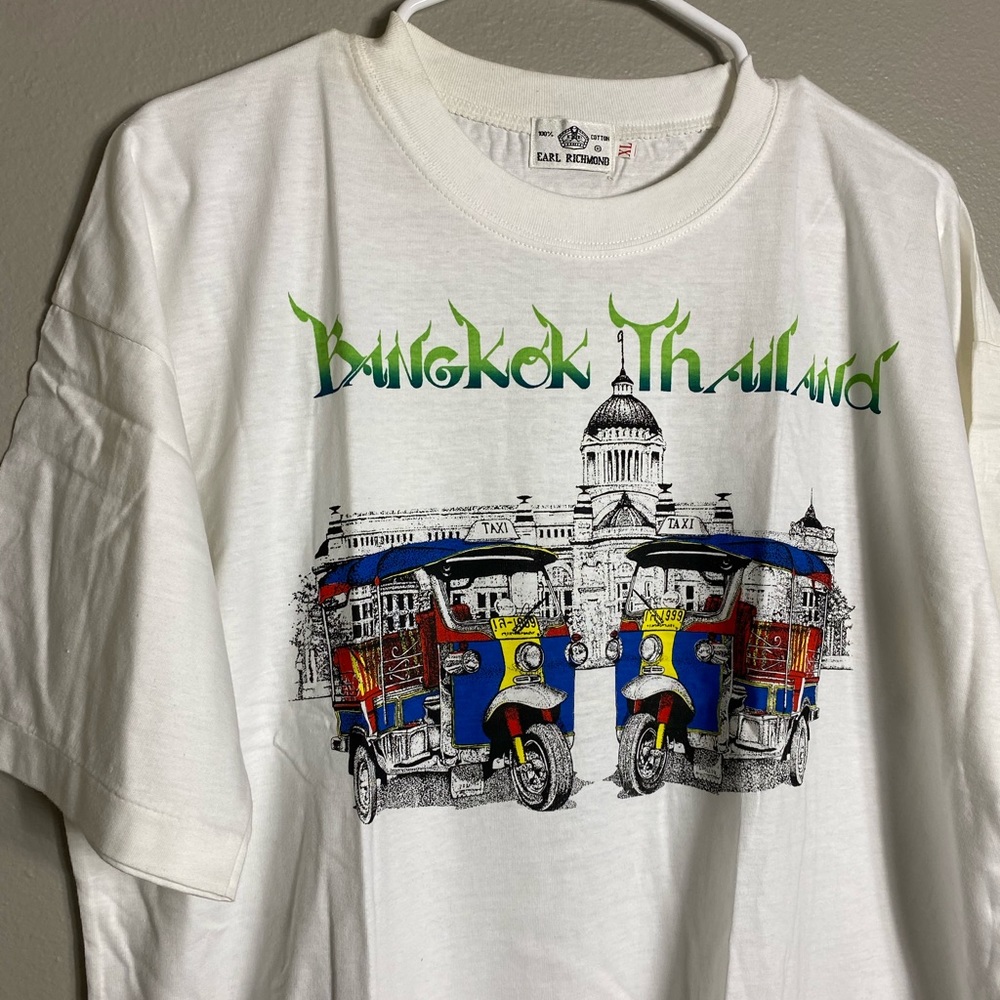 Vintage Bangkok Thailand Colorful graphic T-shirt